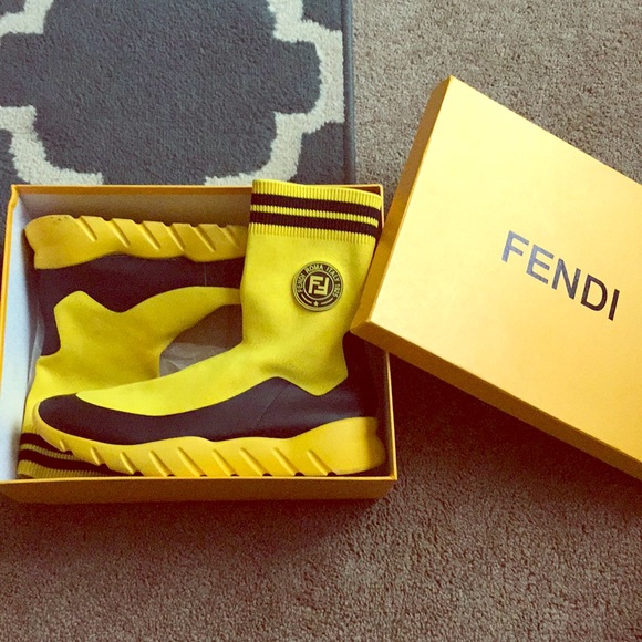 fendi logo sock runners